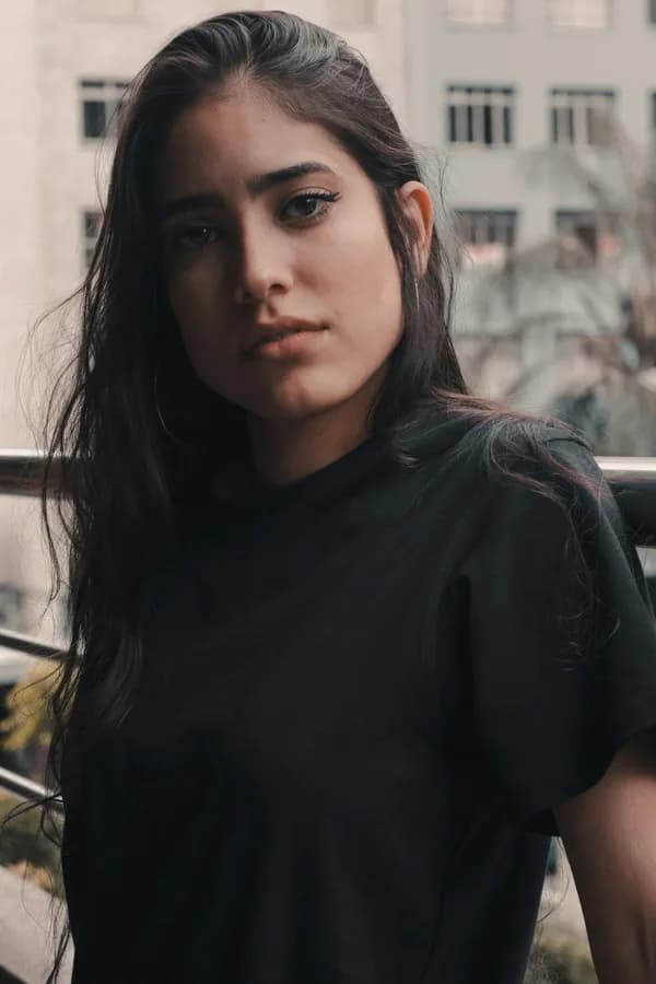 Riya Kapoor escort photo 3